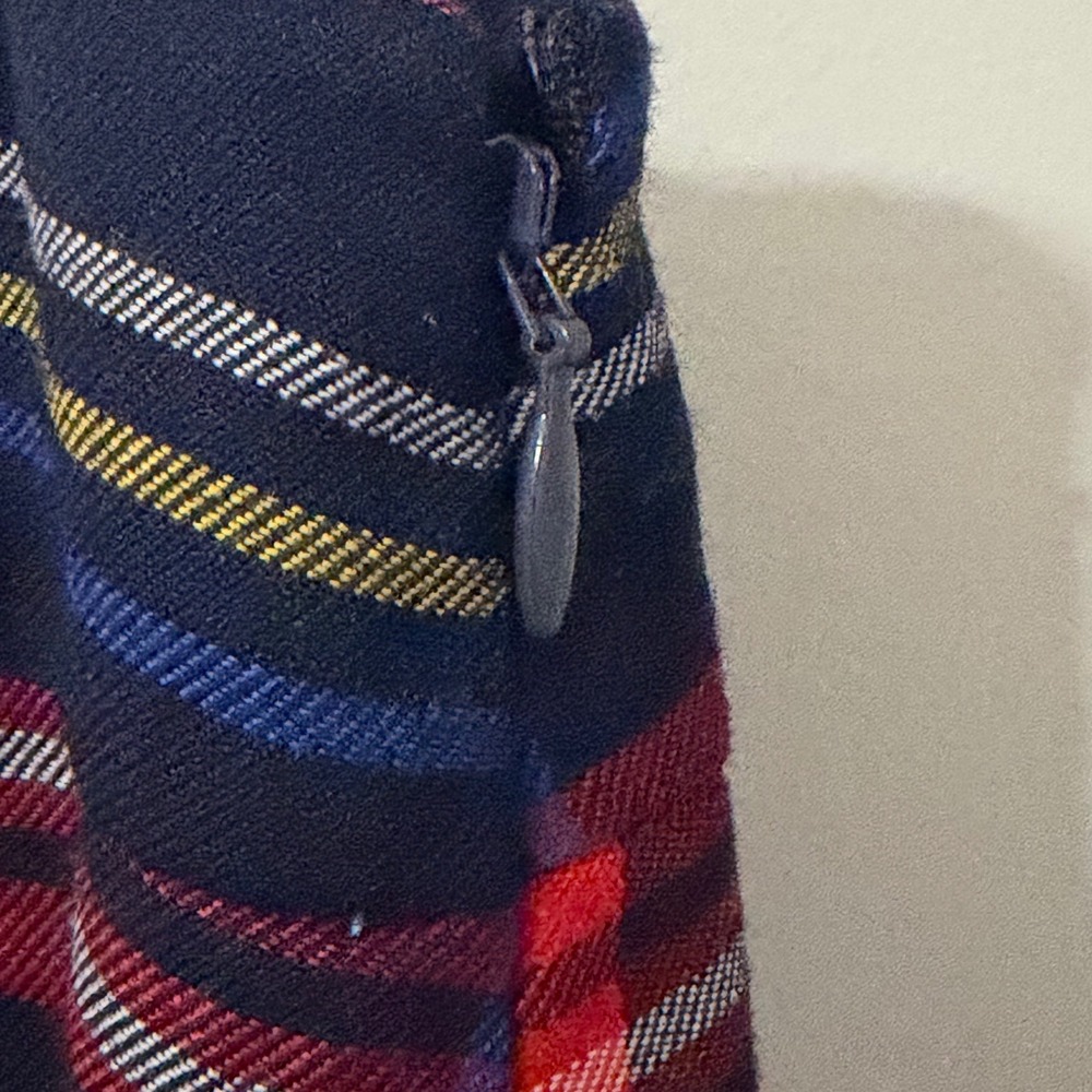Talbots Plaid Skirt Women Size 10 Navy Blue Wool Blend Tartan Preppy Classic NWT - Picture 4 of 8